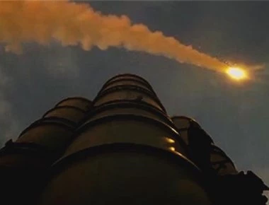 S-400: Προστατεύει τα νότια και τα δυτικά σύνορα της Ρωσίας (βίντεο)
